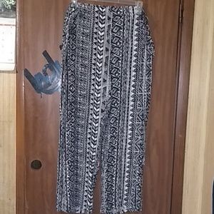 Black and white linen palazzo pants
